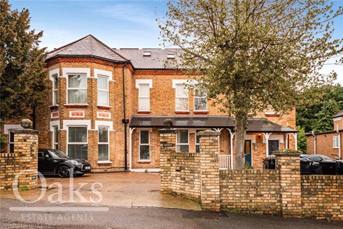 1 Bedroom Apartment For Sale In Sylvan Hill, Crystal Palace, SE19