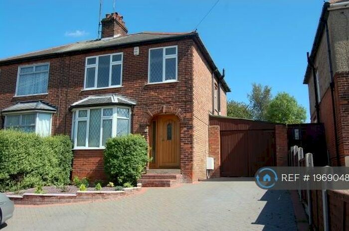 6 Bedroom Semi-Detached House To Rent In St. Andrews Avenue, Colchester, CO4