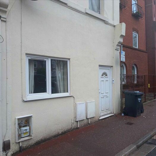 2 Bedroom Maisonette To Rent In Market Street, Torquay, TQ1