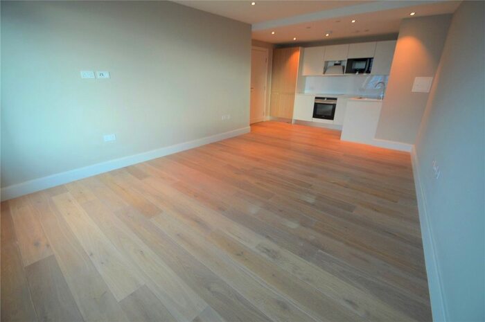 2 Bedroom Flat To Rent In Wellesley Road, Croydon, CR0