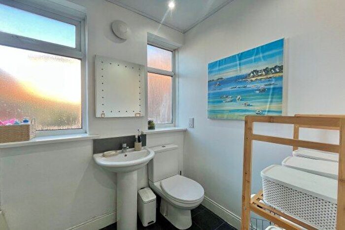 2 Bedroom Flat To Rent In Addycombe Terrace, Newcastle Upon Tyne, NE6