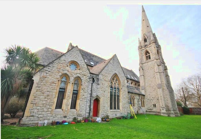 2 Bedroom Flat To Rent In Black Roof House, Knatchbull Road, London, SE5