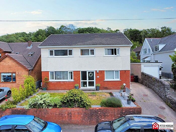 4 Bedroom Detached House For Sale In Fforest Hill, Aberdulais, Neath, Neath Port Talbot, SA10
