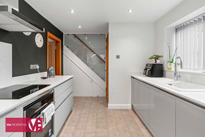 2 Bedroom Semi-Detached House For Sale In Palmers Grove, Nazeing, EN9
