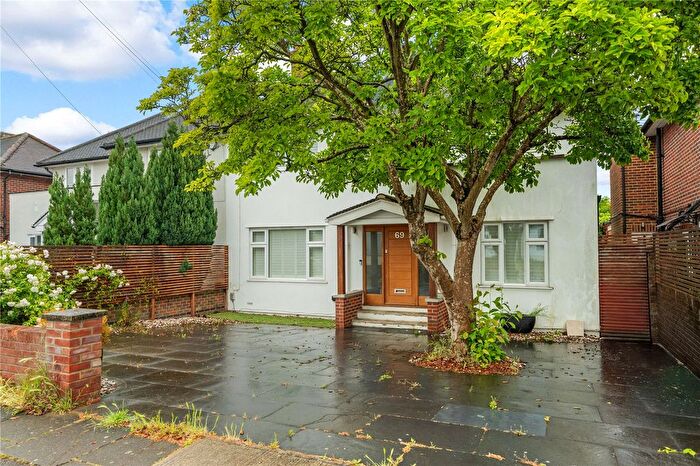 5 Bedroom Semi-Detached House For Sale In Robin Hood Lane, London, SW15