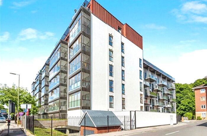 1 Bedroom Apartment For Sale In Farnborough Road, Farnborough, Hampshire, GU14