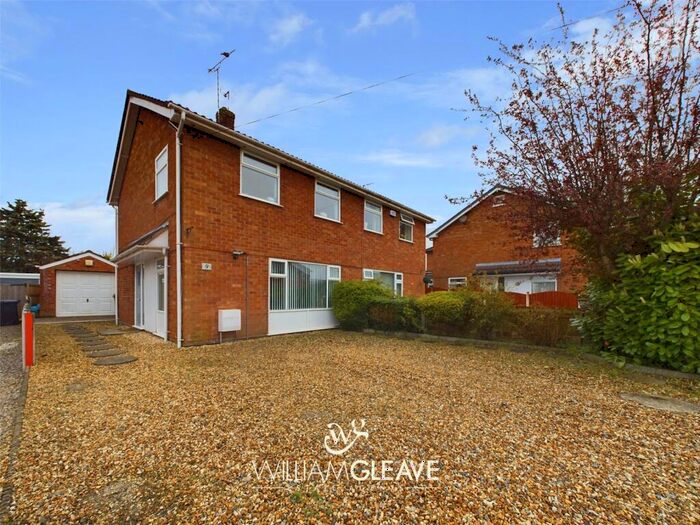 3 Bedroom Semi-Detached House For Sale In Meadow Road, Broughton, Flintshire, CH4