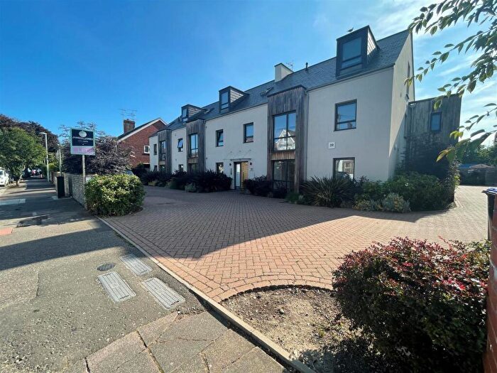 Flat To Rent In Selden Road, Worthing, BN11