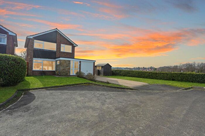 3 Bedroom Detached House For Sale In Courtenay Road, Winchester, SO23