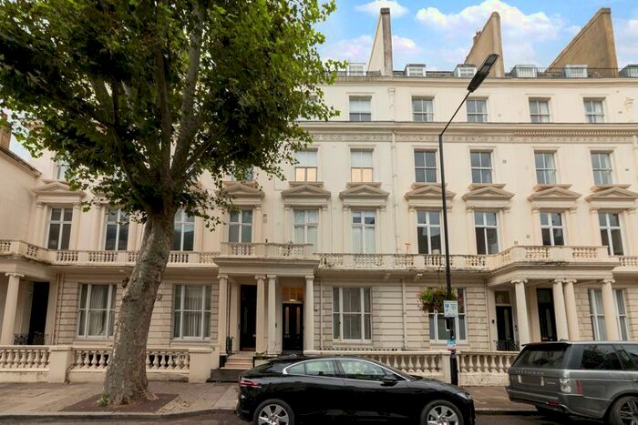 3 Bedroom Flat To Rent In Warrington Crescent, London, W9