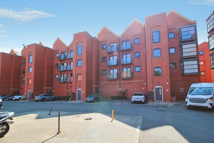 2 Bedroom Apartment To Rent In Handbridge Square, Chester, CH1