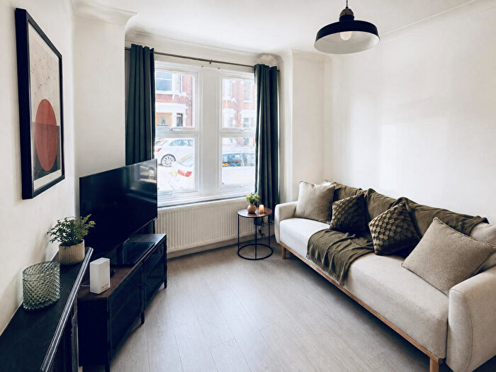 2 Bedroom Apartment To Rent In Morgan Road, Bromley, BR1