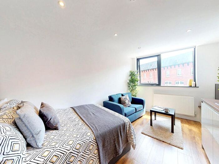 Apartment To Rent In Apt, Ribbon Residence #, LS3