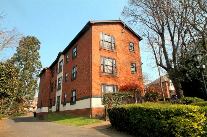 2 Bedroom Flat To Rent In Cypress Court, Grange Road, Gillingham, Kent, ME7