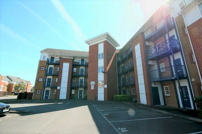 1 Bedroom Flat To Rent In Kennet Walk, Reading, RG1