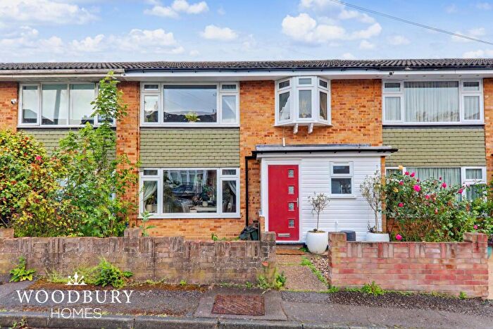 3 Bedroom Terraced House For Sale In Briar Close, Buckhurst Hill, IG9