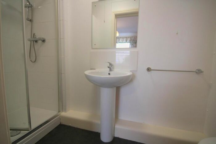 2 Bedroom Flat To Rent In Church Square Mansions, Harrogate, HG1