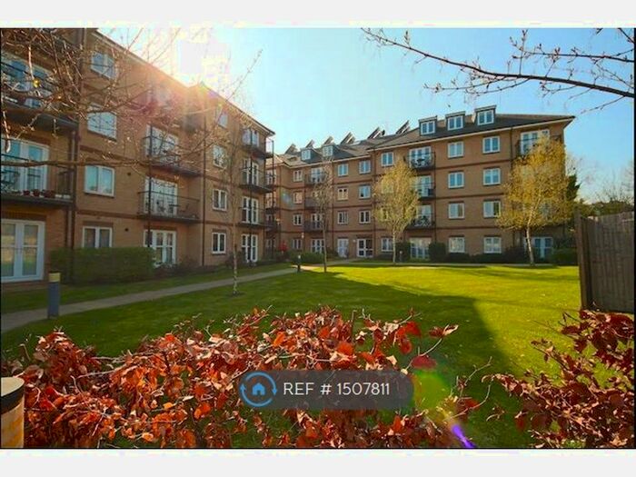 2 Bedroom Flat To Rent In Isis House, London, SE20