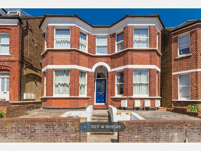 Studio To Rent In Thornlaw Road, London, SE27