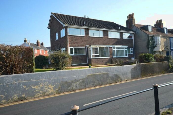 2 Bedroom Ground Maisonette To Rent In Carisbrooke Road, Newport, PO30