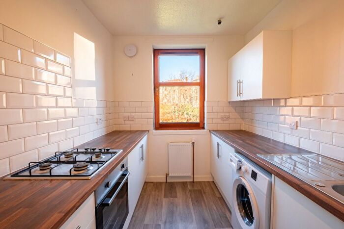 2 Bedroom Flat To Rent In Abbotsford Place, Dundee, DD2