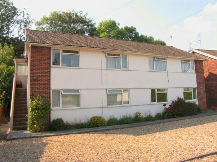 2 Bedroom Ground Flat To Rent In Rob-Lynne Court, Winscombe, North Somerset, BS25