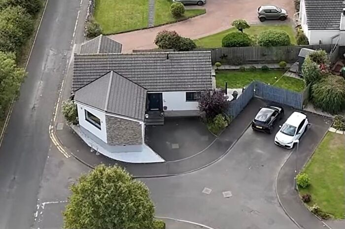 2 Bedroom Detached Bungalow For Sale In Donaldsons Court, Lower Largo, KY8