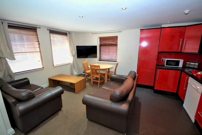 3 Bedroom Flat To Rent In Ruth First House, Claypath, Durham DH1