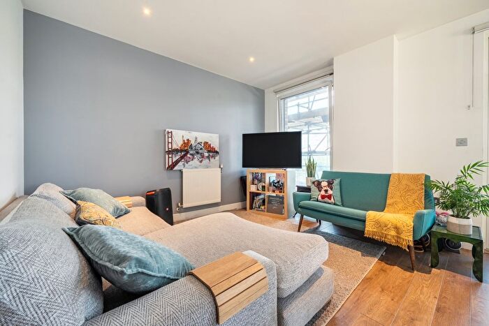 2 Bedroom Flat To Rent In Reminder Lane, London, SE10