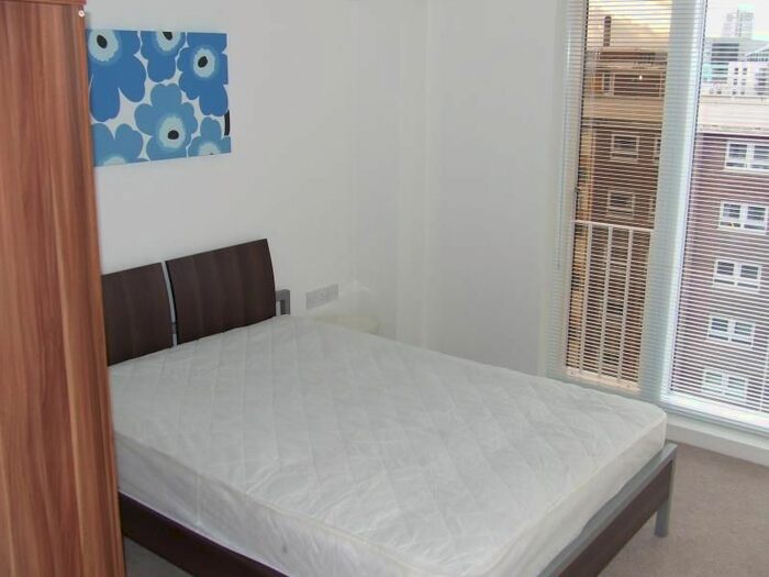 2 Bedroom Flat To Rent In The Avenue, Leeds, LS9