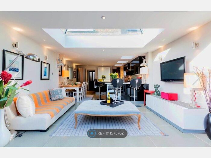 4 Bedroom Terraced House To Rent In Cicada Road, London, SW18
