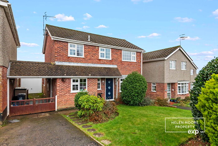 4 Bedroom Link Detached House For Sale In Trehill Road, Ivybridge, Devon, PL21