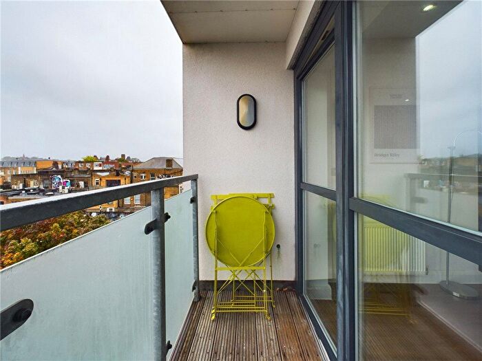 1 Bedroom Apartment For Sale In Bournemouth Road, London, SE15