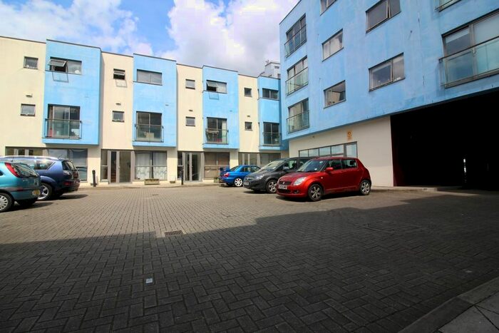 4 Bedroom Flat To Rent In Palmers Road, London, E2