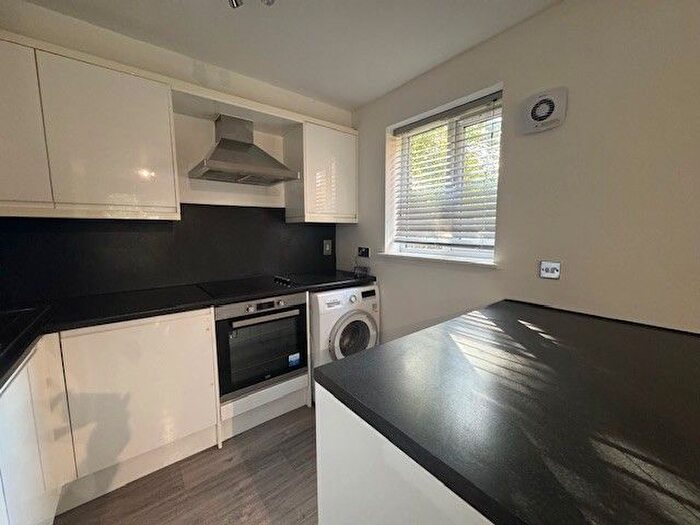 1 Bedroom Flat To Rent In Maplin Park, Slough, SL3