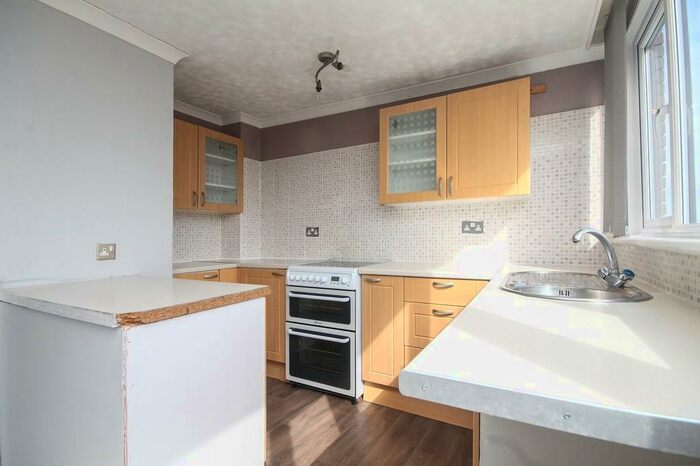 2 Bedroom Maisonette To Rent In The Parade, Pagham, PO21