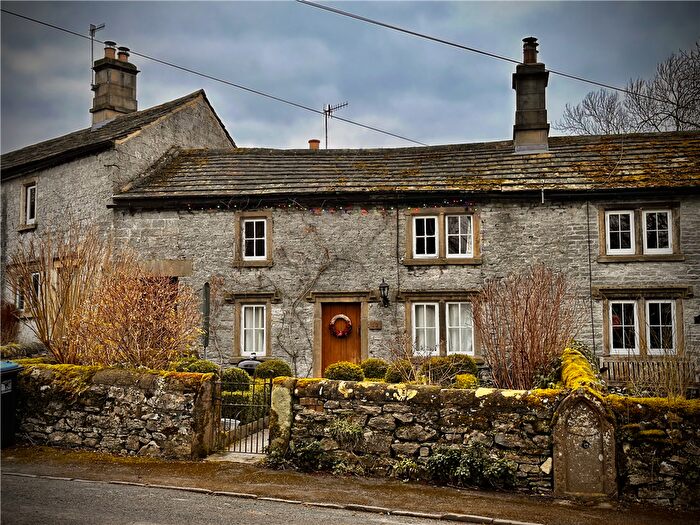 2 Bedroom Property For Sale In The Square, Middleton-By-Youlgrave, Bakewell, DE45