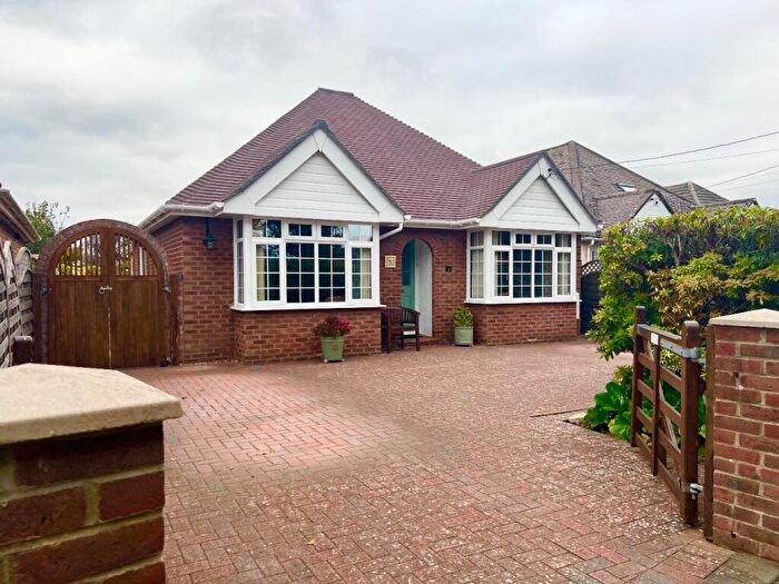 3 Bedroom Detached Bungalow For Sale In Blackfield, Southampton, Hampshire, SO45