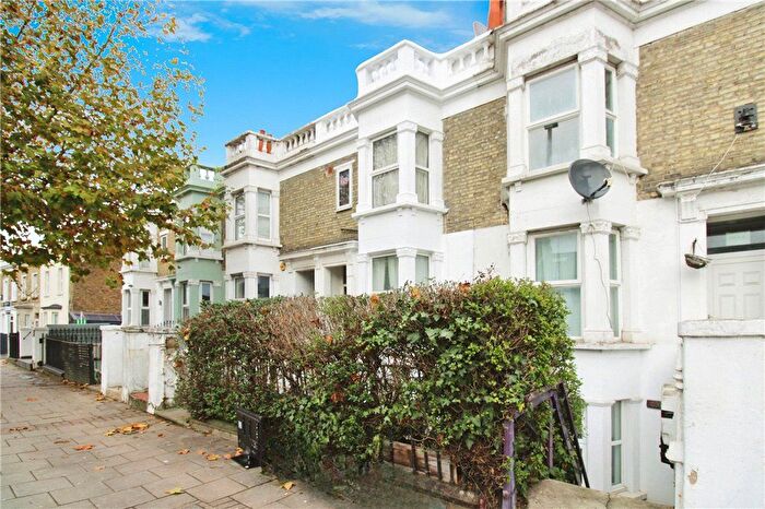 1 Bedroom Flat To Rent In Garratt Lane, London, SW17