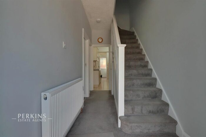 3 Bedroom End Of Terrace House To Rent In Evelyn Grove, Southall, UB1