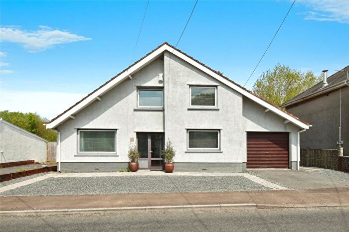 4 Bedroom Detached House For Sale In Cwmamman Road, Garnant, Ammanford, Carmarthenshire, SA18