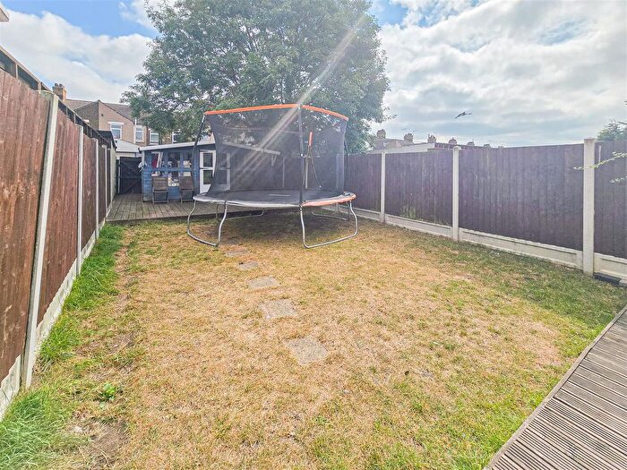 3 Bedroom Terraced House To Rent In Belmont Road, Grays, RM17