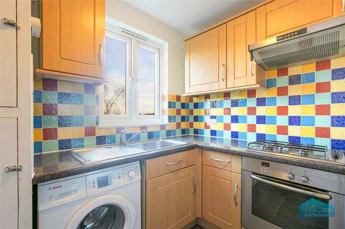 2 Bedroom Apartment To Rent In Haringey Park, Crouch End, London, N8