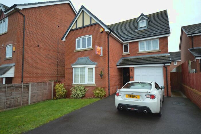 6 Bedroom Property To Rent In Galingale View, Newcastle-Under-Lyme ST5