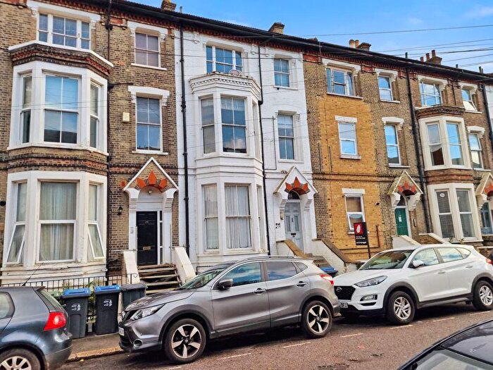 1 Bedroom Apartment For Sale In St. Aubyns Road, Crystal Palace, London, SE19