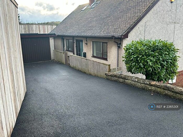 4 Bedroom Bungalow To Rent In The Avenue, Prestatyn, LL19
