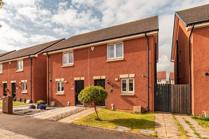 2 Bedroom Semi-Detached Villa For Sale In Mayflower Grove, Loanhead, EH20