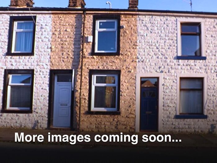 2 Bedroom Property To Rent In Bright Street, Padiham, Burnley, BB12
