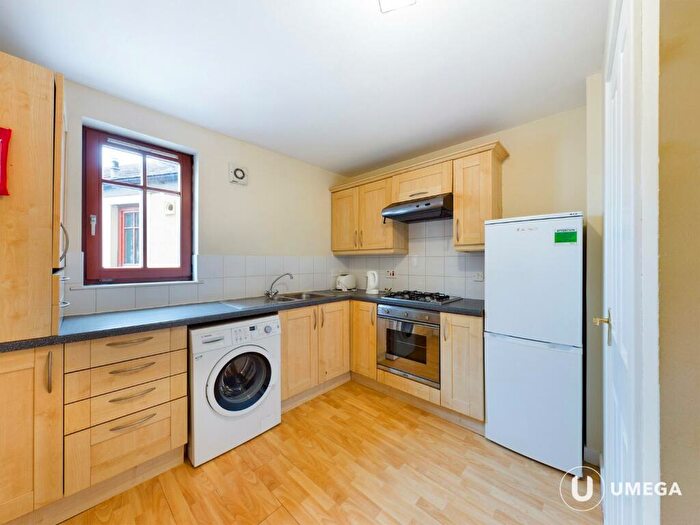 2 Bedroom Flat To Rent In East Cromwell Street, The Shore, Edinburgh, EH6