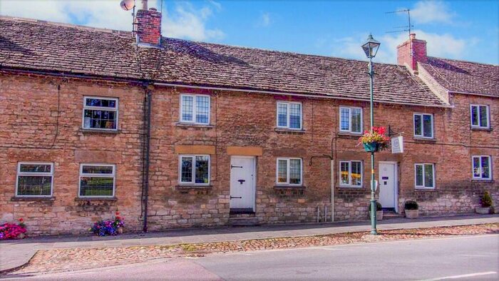 3 Bedroom Terraced House To Rent In High Street, Cricklade, Swindon, SN6